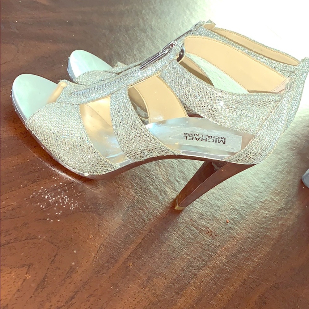 Size 6 Michael Kors Metallic Silver Pumps